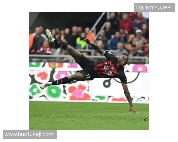 拉斐尔足球：探索足球世界的魅力与激情，点燃年轻人的运动梦想